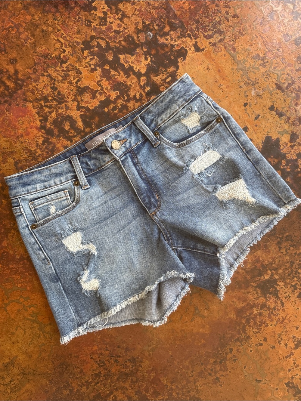 Just USA Light Blue Distressed 3 1/2” Fray Hem Mid-Rise Denim Jean Shorts-26W